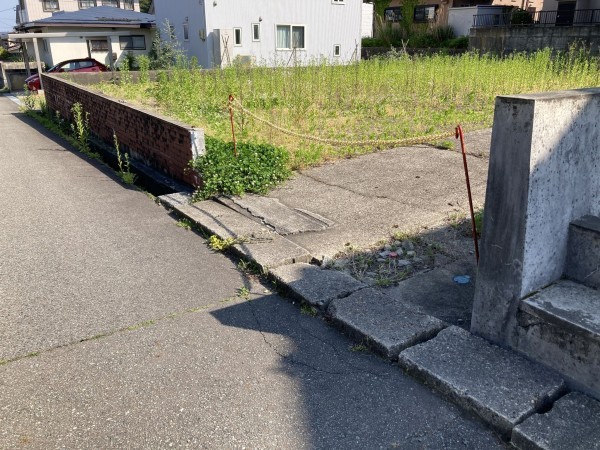 秋田市手形山中町、土地の画像です