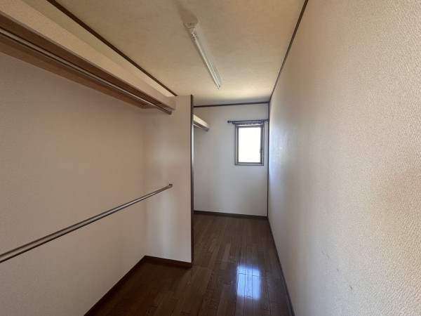 秋田市御所野地蔵田、中古一戸建ての収納画像です