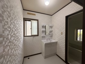 秋田市東通観音前、中古一戸建ての洗面画像です