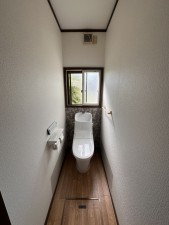 秋田市東通観音前、中古一戸建てのトイレ画像です