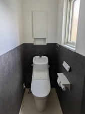 秋田市大住、中古一戸建てのトイレ画像です