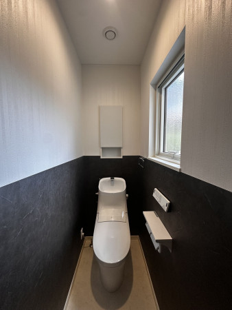 秋田市大住、中古一戸建てのトイレ画像です