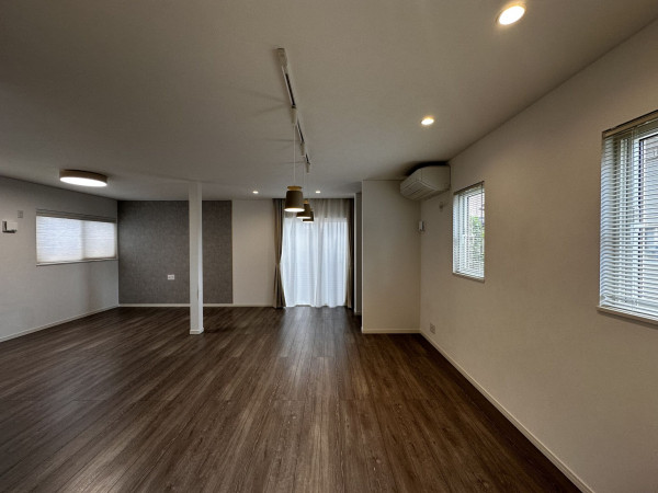 秋田市大住、中古一戸建ての居間画像です