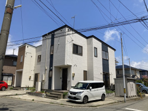 秋田市土崎港相染町、中古一戸建ての外観画像です