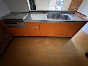 秋田市土崎港相染町、中古一戸建てのキッチン画像です