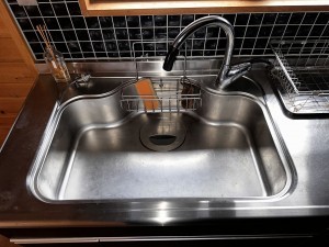 秋田市八橋本町、中古一戸建てのキッチン画像です