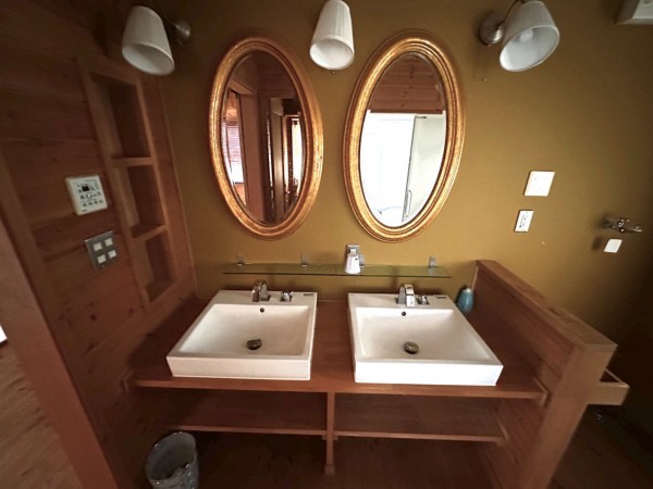 秋田市八橋本町、中古一戸建ての洗面画像です