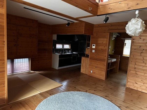 秋田市八橋本町、中古一戸建ての居間画像です