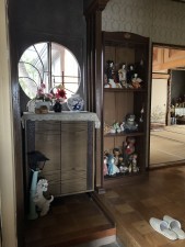 秋田市広面、中古一戸建ての玄関画像です