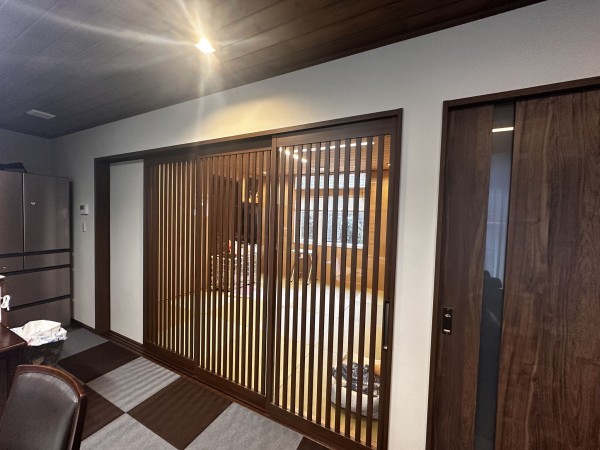 由利本荘市中梵天、中古一戸建ての居間画像です