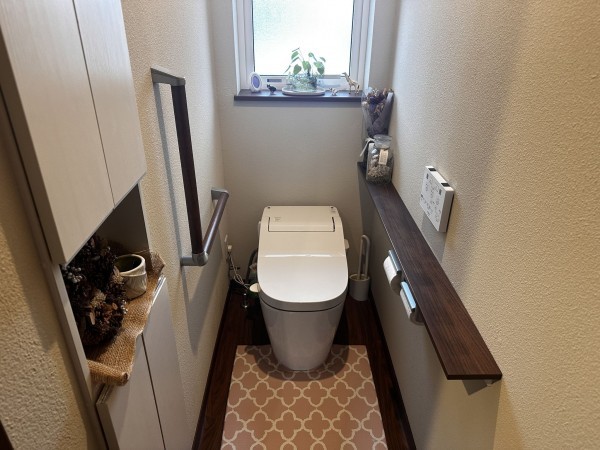 由利本荘市中梵天、中古一戸建てのトイレ画像です