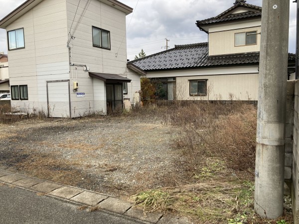 秋田市八橋新川向、土地の画像です