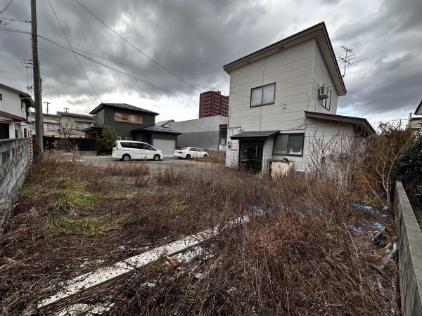 秋田市八橋新川向、土地の画像です