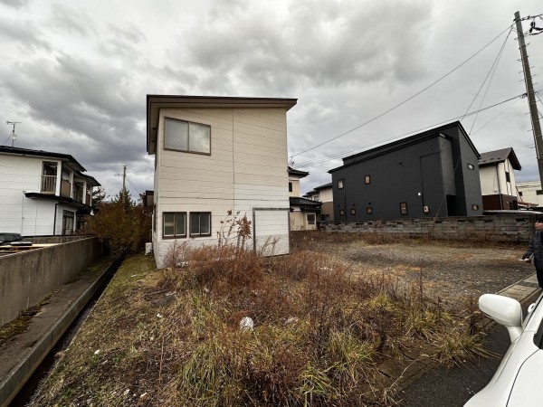 秋田市八橋新川向、土地の画像です