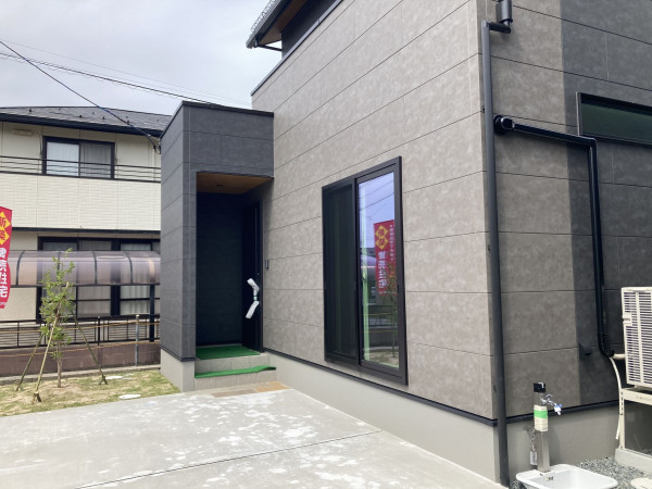 秋田市外旭川、新築一戸建ての外観画像です