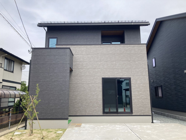 秋田市外旭川、新築一戸建ての外観画像です
