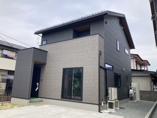 秋田市外旭川、新築一戸建ての外観画像です