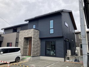 秋田市外旭川、新築一戸建ての外観画像です