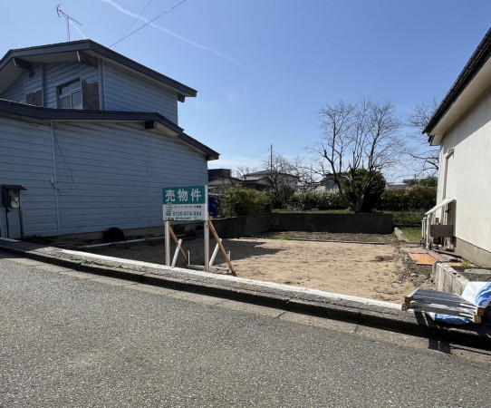秋田市土崎港南、土地の画像です