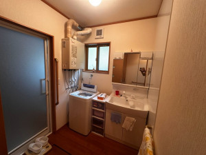 秋田市上新城道川、中古一戸建ての洗面画像です