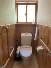 秋田市上新城道川、中古一戸建てのトイレ画像です