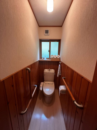 秋田市上新城道川、中古一戸建てのトイレ画像です