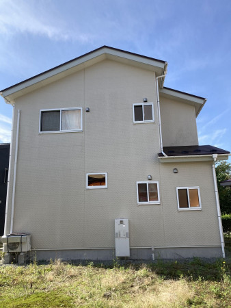 秋田市南ヶ丘、中古一戸建ての外観画像です