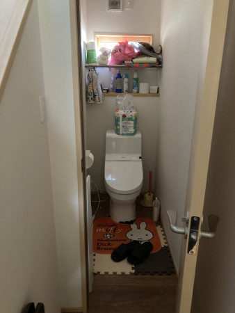 秋田市南ヶ丘、中古一戸建てのトイレ画像です