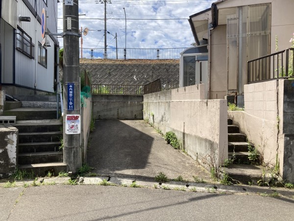 秋田市寺内油田、土地の画像です