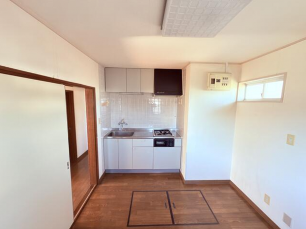 茂原市緑ケ丘、中古一戸建てのキッチン画像です