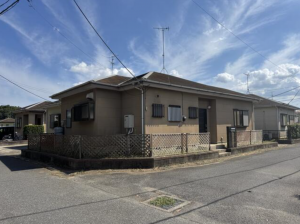 茂原市粟生野、中古一戸建ての外観画像です