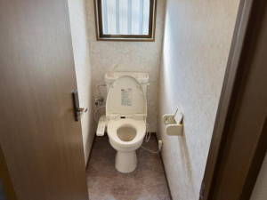 茂原市粟生野、中古一戸建てのトイレ画像です