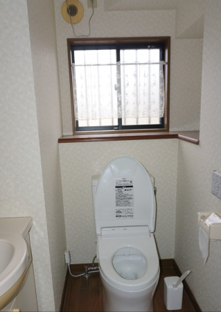 茂原市上林、中古一戸建てのトイレ画像です