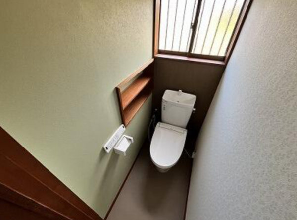 大網白里市富田、中古一戸建てのトイレ画像です