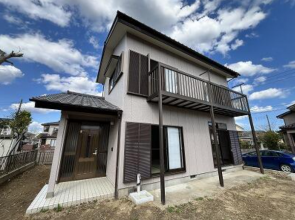 大網白里市富田、中古一戸建ての外観画像です