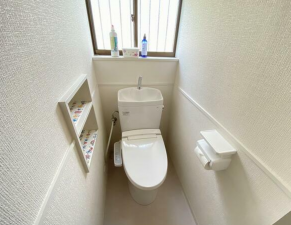 大網白里市北今泉、中古一戸建てのトイレ画像です