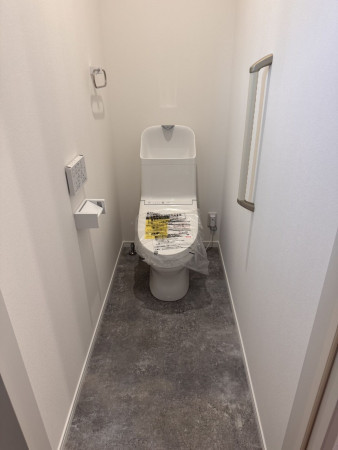 大網白里市みずほ台、新築一戸建てのトイレ画像です