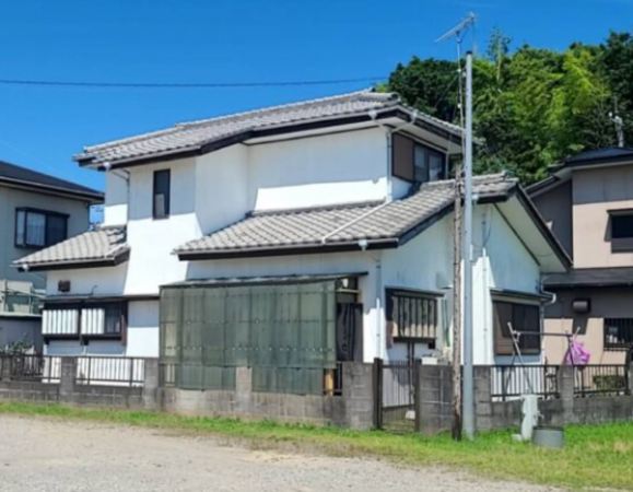 大網白里市南飯塚、中古一戸建ての外観画像です