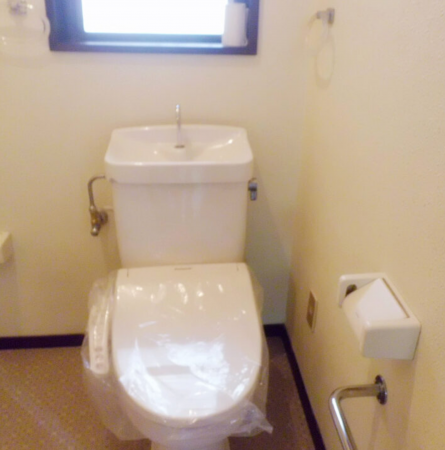 大網白里市ながた野、中古一戸建てのトイレ画像です