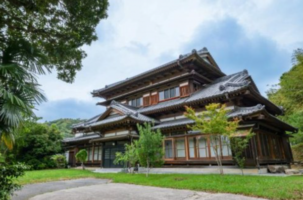 大網白里市萱野、中古一戸建ての外観画像です