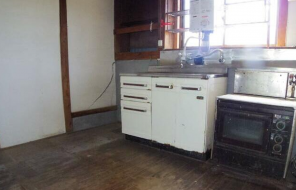 大網白里市北飯塚、中古一戸建てのキッチン画像です