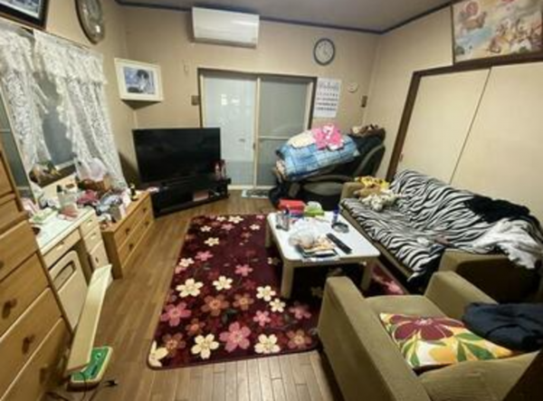 茂原市粟生野、中古一戸建ての居間画像です