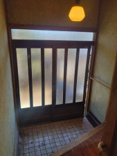 茂原市高師、中古一戸建ての玄関画像です