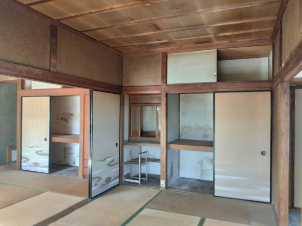 茂原市高師、中古一戸建ての居間画像です