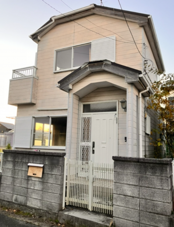 大網白里市上貝塚、中古一戸建ての外観画像です
