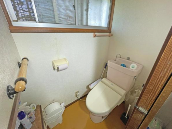 茂原市下永吉、中古一戸建てのトイレ画像です