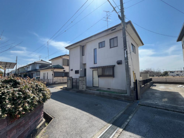 茂原市東郷、中古一戸建ての外観画像です