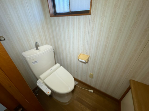 大網白里市下ヶ傍示、中古一戸建てのトイレ画像です