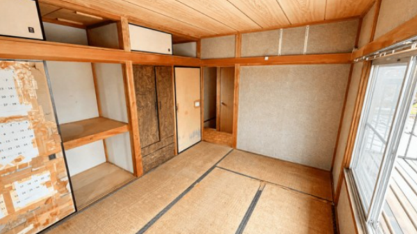 茂原市大芝、中古一戸建ての居間画像です