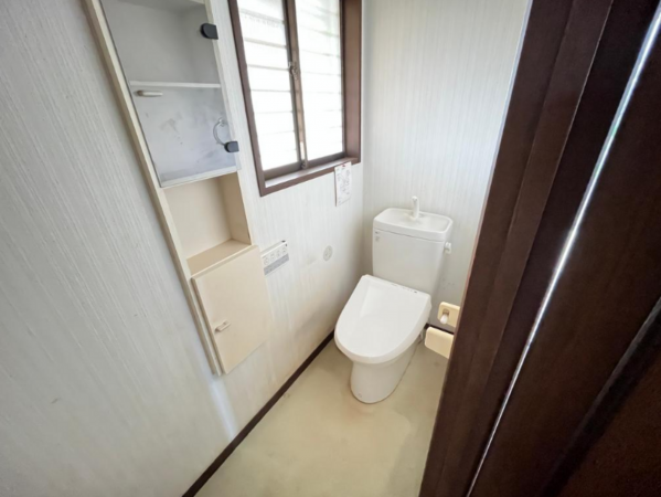 茂原市七渡、中古一戸建てのトイレ画像です